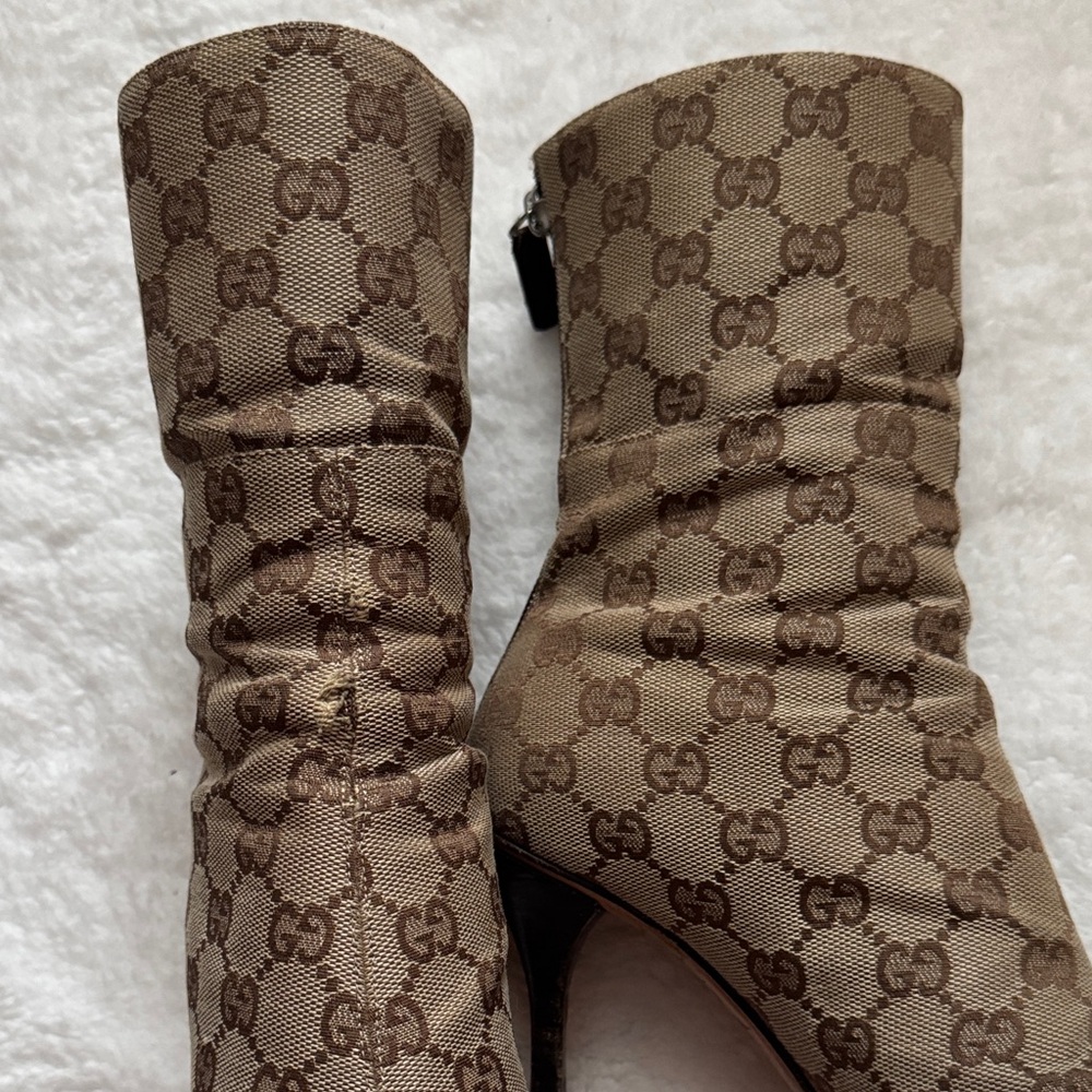 Vintage Gucci Monogram Tan Heeled Boots Size 6.5 - Picture 3 of 13